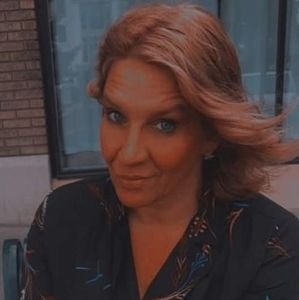 Meet your Posher, Chastity